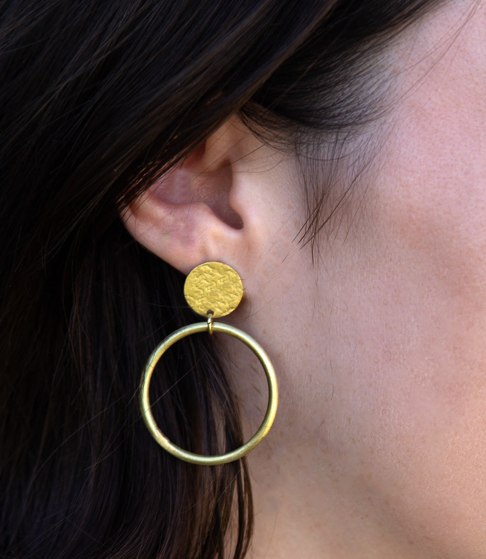 Deco - Hoop Stud Earrings - Gold.