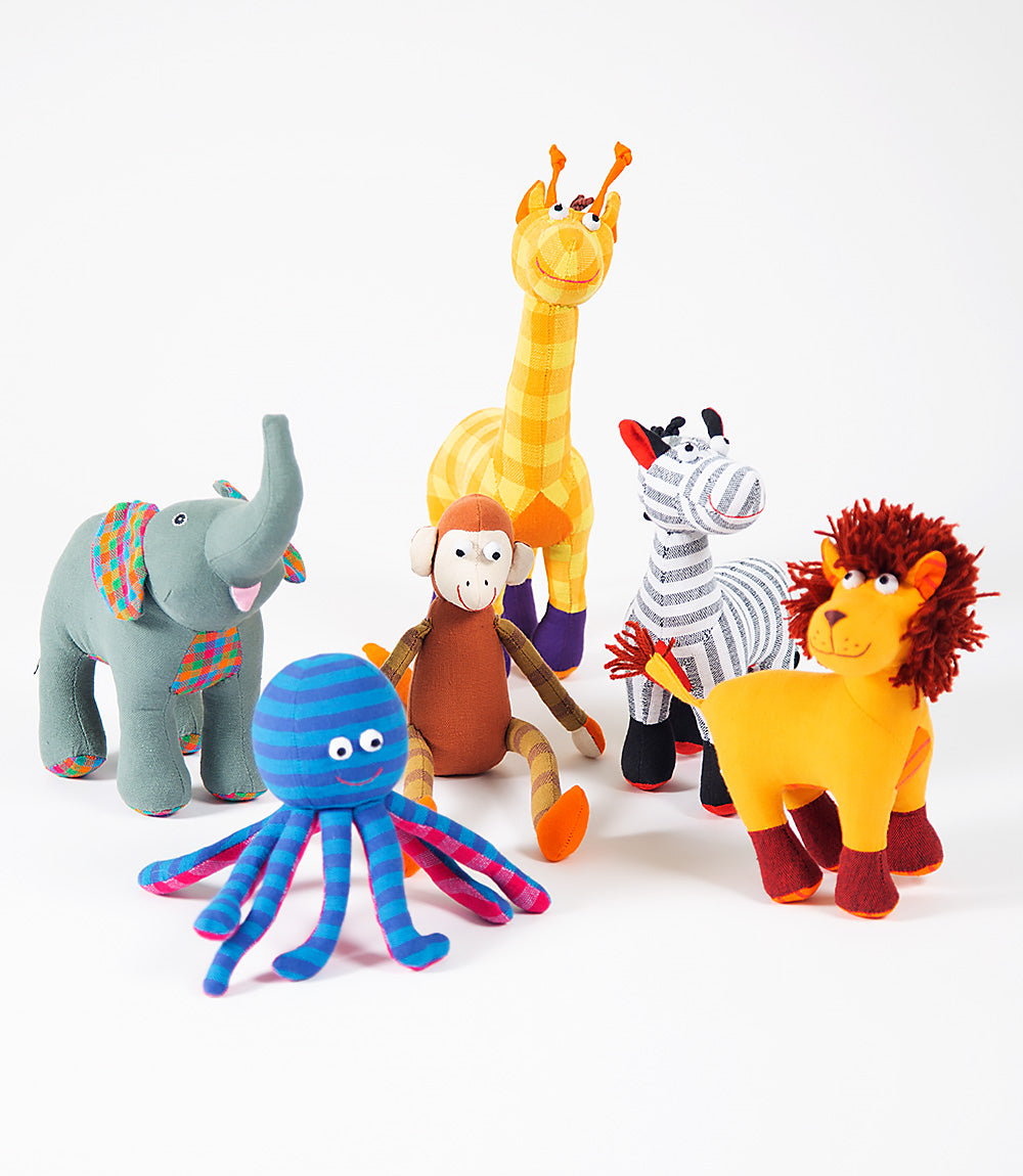 Set of 6 soft toy animals. 