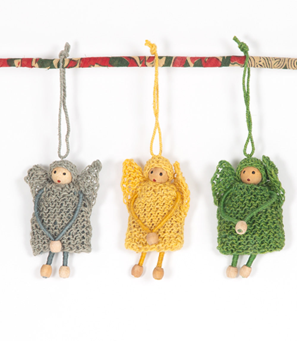 Colorful knitted hemp angels.