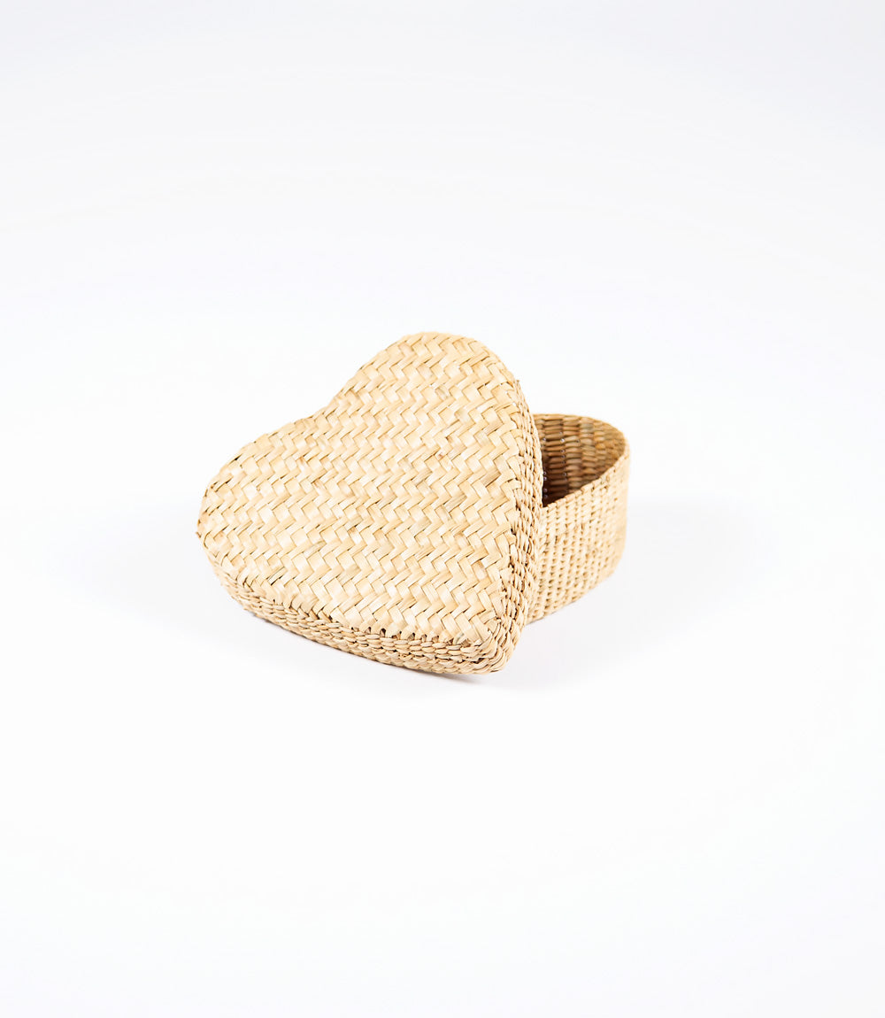 Pathi Heart Basket - Natural