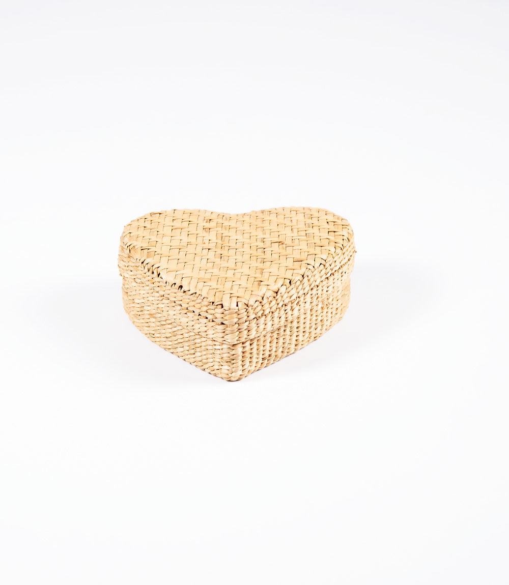 Pathi Heart Basket - Natural