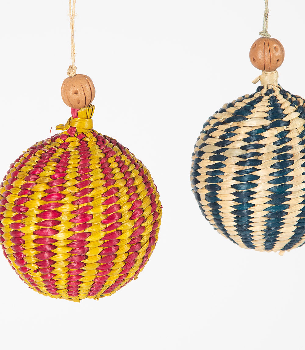 Multicoloured Pathi Grass Ornaments – Set of 4
