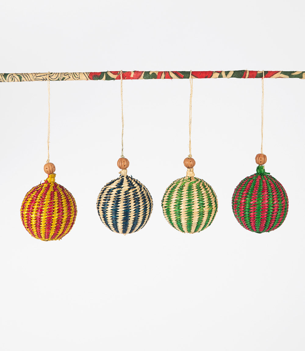 Multicoloured Pathi Grass Ornaments – Set of 4