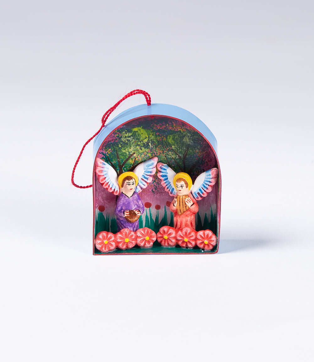 A Pair of Angels Mini Diorama
